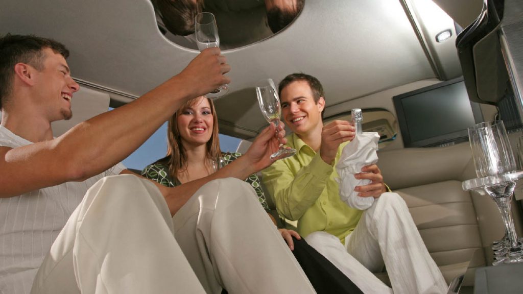 Reasons to choose a party bus - limo companies near me