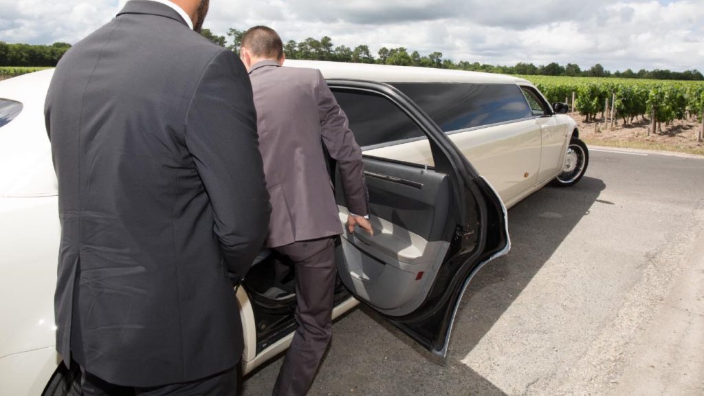 What are the benefits of using a stretch limo for business purposes - Limo vs Stretch Limo - Light House Party Bus Limo